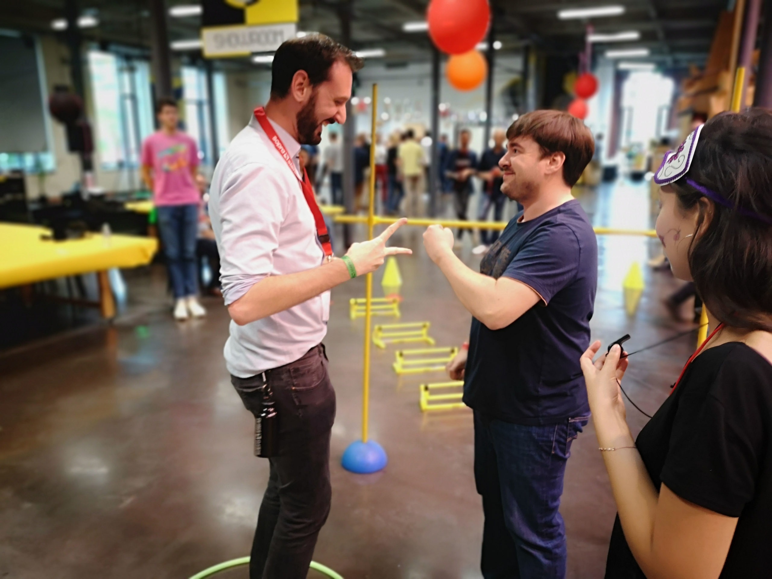Personnes jouant aux fun games
