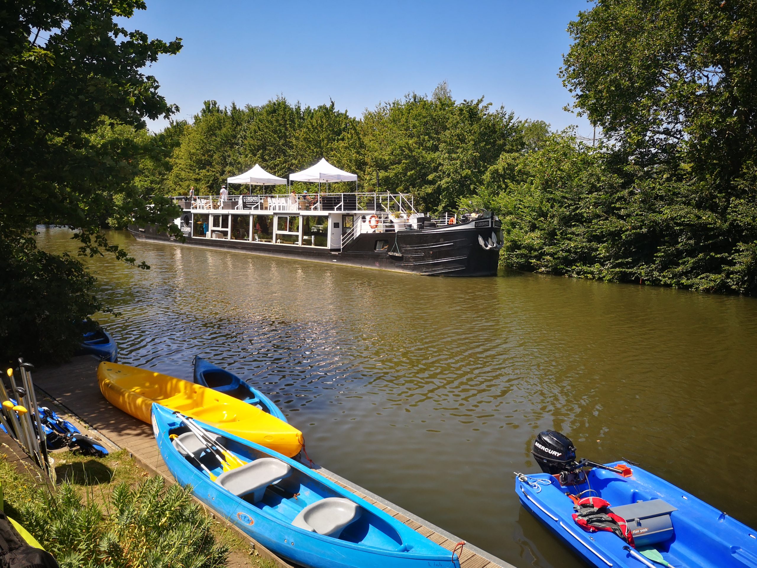 Team building en kayak sur l'eau