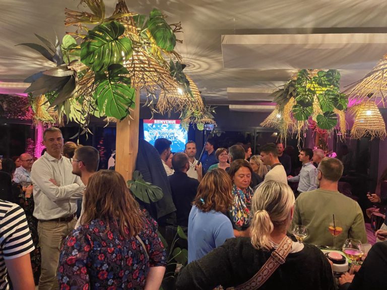 soirée d'entreprise sur mesure à Lille décoration tropicale agence Arcade Événements