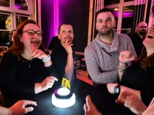 Soirée Music & Quiz de team building avec blind test et animations musicales en entreprise