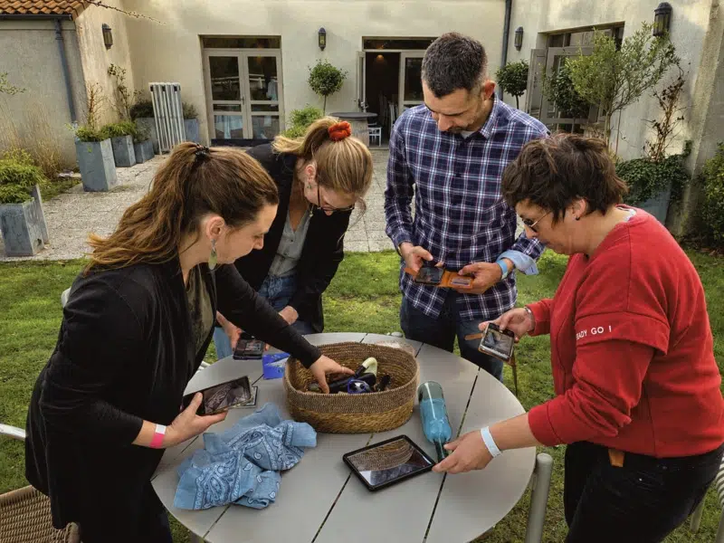 Séminaire d’entreprise avec escape game et coffre à indices à ouvrir en équipe