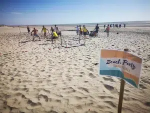 Animation de cohésion d’équipe avec jeux de plage multi-activités en format olympiades