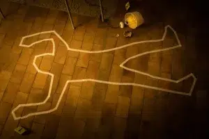 Jeu de team building avec scène de crime, médecin légiste et enquête policière